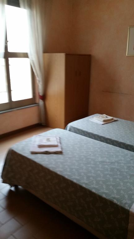 Albergo Margherita Кианчано Терме Екстериор снимка