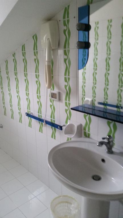 Albergo Margherita Кианчано Терме Екстериор снимка