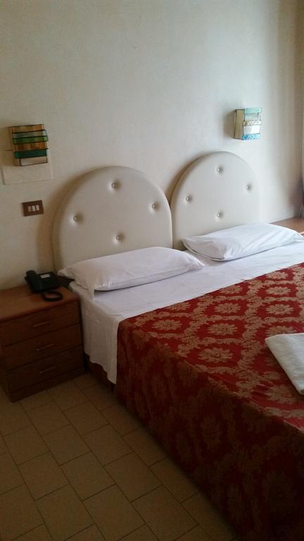 Albergo Margherita Кианчано Терме Екстериор снимка
