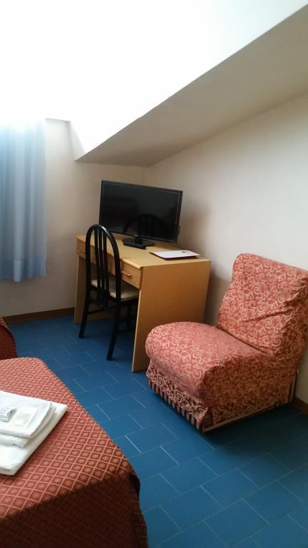 Albergo Margherita Кианчано Терме Екстериор снимка