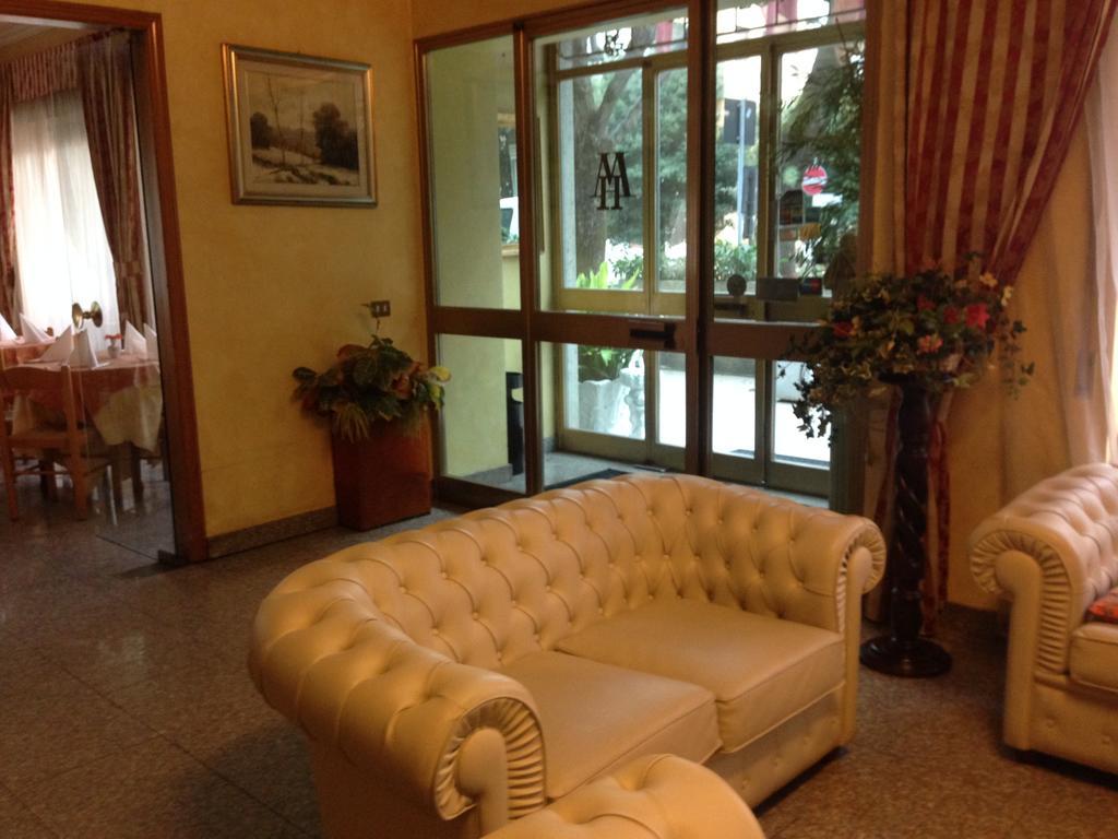 Albergo Margherita Кианчано Терме Екстериор снимка