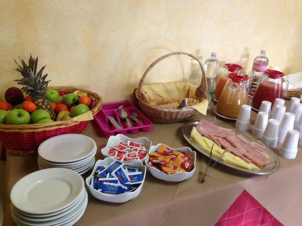 Albergo Margherita Кианчано Терме Екстериор снимка