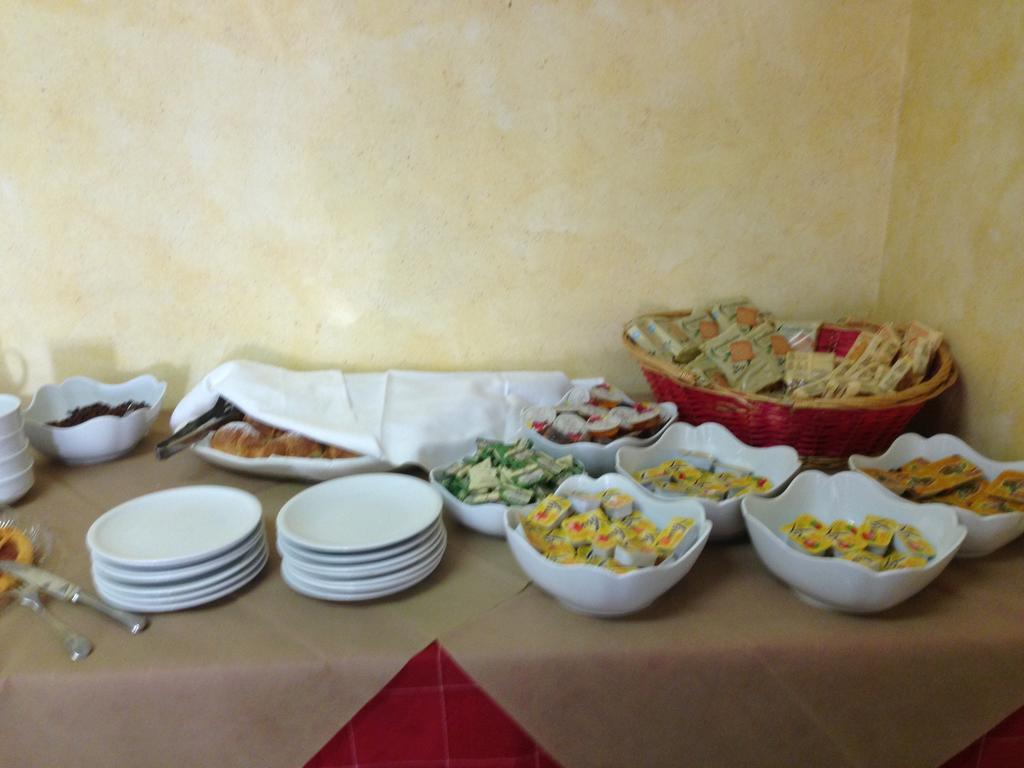 Albergo Margherita Кианчано Терме Екстериор снимка
