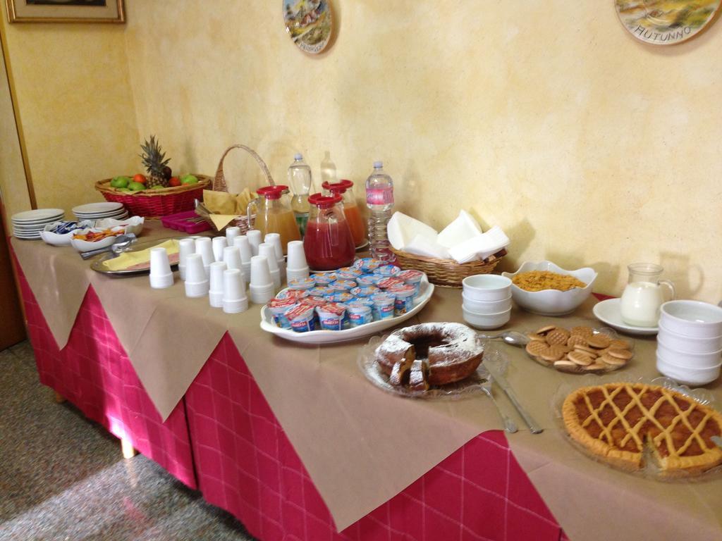 Albergo Margherita Кианчано Терме Екстериор снимка