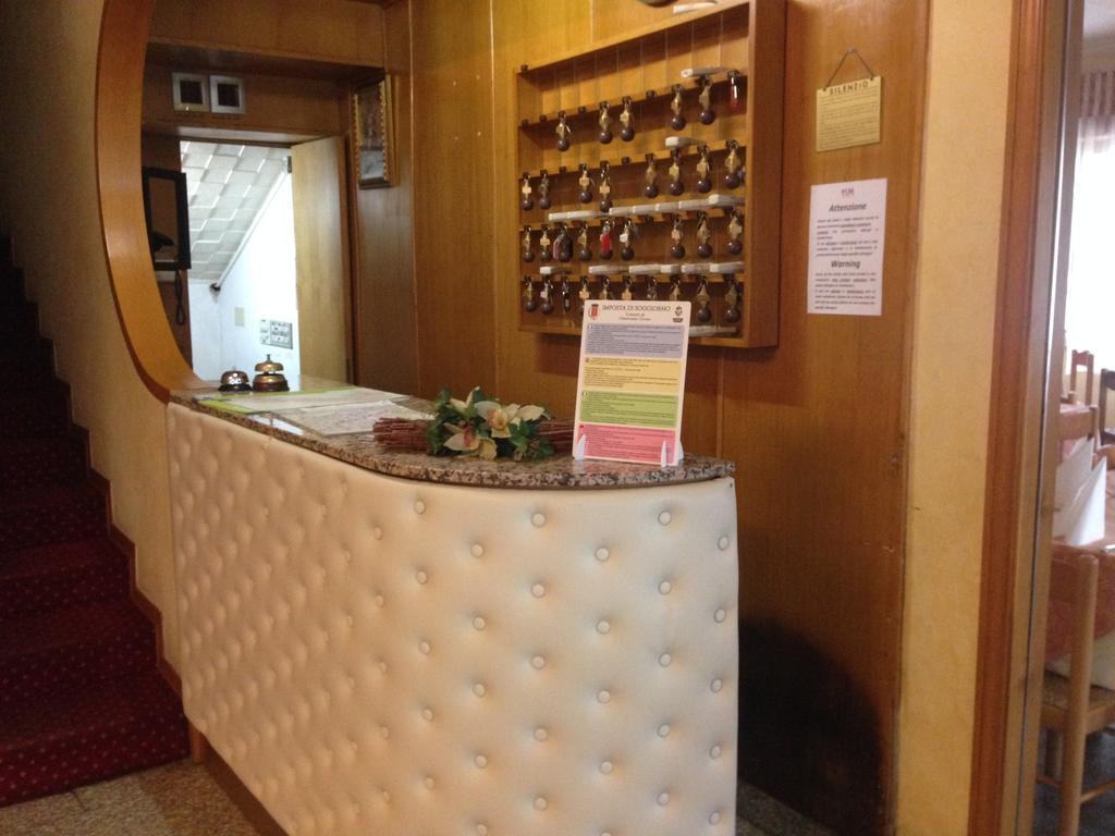Albergo Margherita Кианчано Терме Екстериор снимка
